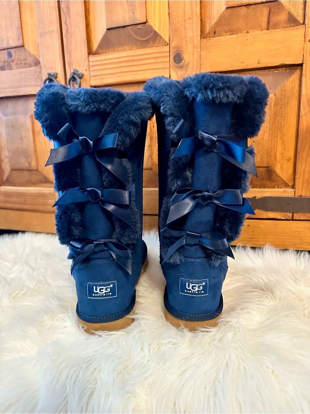 UGG Women’s Navy Bailey Bow Tall II Sheepskin Suede Shearling Boots, Size 9